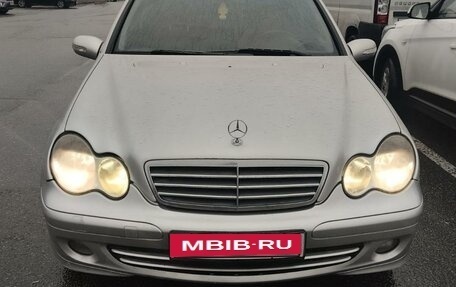 Mercedes-Benz C-Класс, 2005 год, 760 000 рублей, 5 фотография