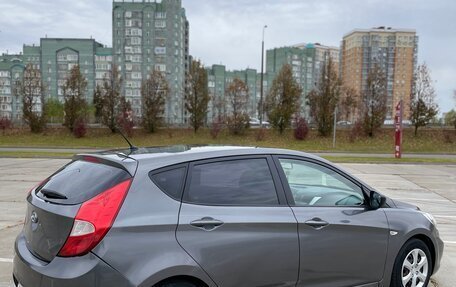 Hyundai Solaris II рестайлинг, 2012 год, 675 000 рублей, 3 фотография