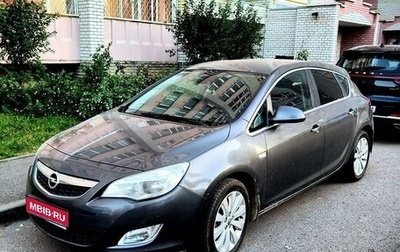 Opel Astra J, 2011 год, 900 000 рублей, 1 фотография