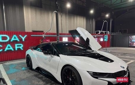 BMW i8 I рестайлинг, 2016 год, 6 500 000 рублей, 4 фотография