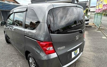 Honda Freed I, 2014 год, 800 000 рублей, 4 фотография