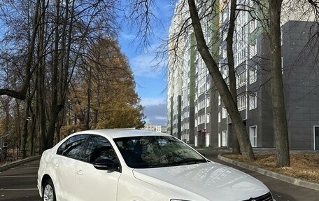 Volkswagen Jetta VI, 2014 год, 1 195 000 рублей, 3 фотография