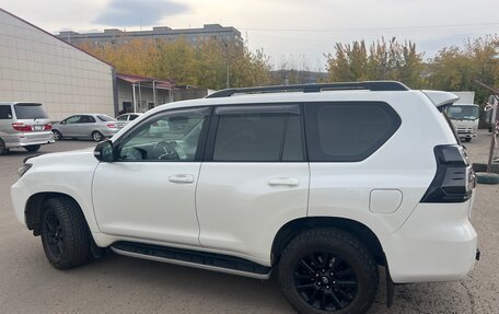 Toyota Land Cruiser Prado 150 рестайлинг 2, 2021 год, 7 142 500 рублей, 5 фотография