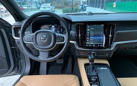 Volvo V90 Cross Country I рестайлинг, 2020 год, 4 400 000 рублей, 10 фотография