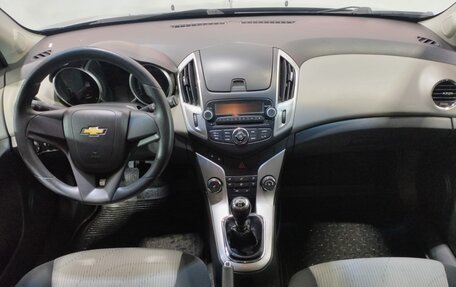 Chevrolet Cruze II, 2013 год, 935 000 рублей, 9 фотография