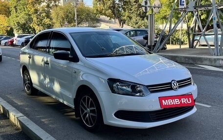 Volkswagen Polo VI (EU Market), 2013 год, 845 000 рублей, 3 фотография