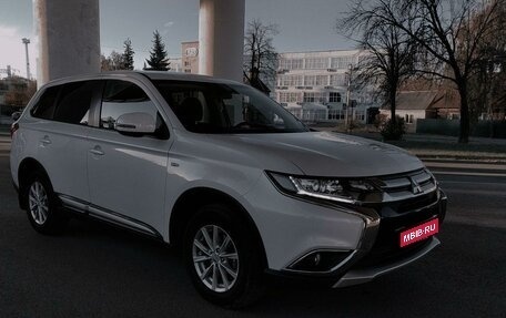 Mitsubishi Outlander III рестайлинг 3, 2017 год, 2 060 000 рублей, 1 фотография