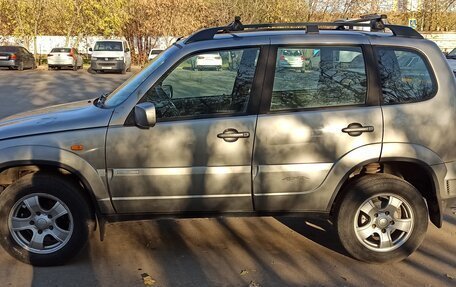 Chevrolet Niva I рестайлинг, 2010 год, 500 000 рублей, 2 фотография