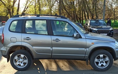 Chevrolet Niva I рестайлинг, 2010 год, 500 000 рублей, 5 фотография