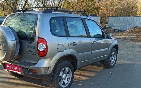 Chevrolet Niva I рестайлинг, 2010 год, 500 000 рублей, 6 фотография