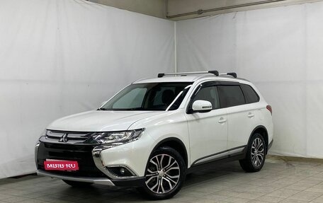 Mitsubishi Outlander III рестайлинг 3, 2017 год, 2 208 000 рублей, 1 фотография