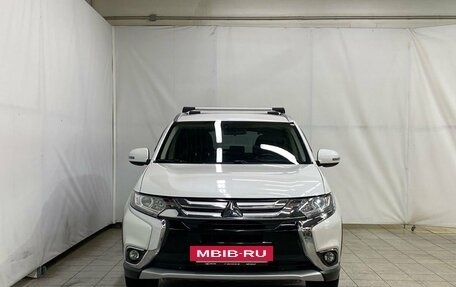 Mitsubishi Outlander III рестайлинг 3, 2017 год, 2 208 000 рублей, 2 фотография