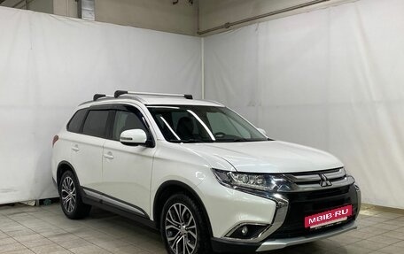 Mitsubishi Outlander III рестайлинг 3, 2017 год, 2 208 000 рублей, 3 фотография