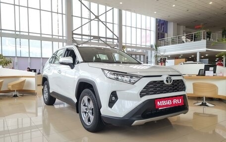 Toyota RAV4, 2023 год, 5 700 000 рублей, 3 фотография