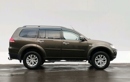 Mitsubishi Pajero Sport II рестайлинг, 2014 год, 1 675 000 рублей, 4 фотография