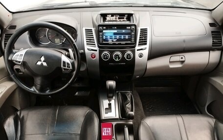 Mitsubishi Pajero Sport II рестайлинг, 2014 год, 1 675 000 рублей, 12 фотография