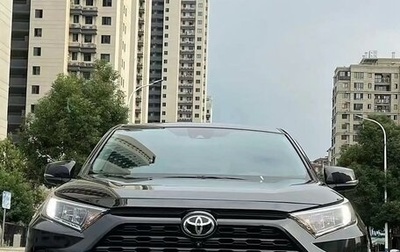 Toyota RAV4, 2021 год, 2 300 000 рублей, 1 фотография