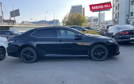 Toyota Camry, 2021 год, 3 170 000 рублей, 5 фотография