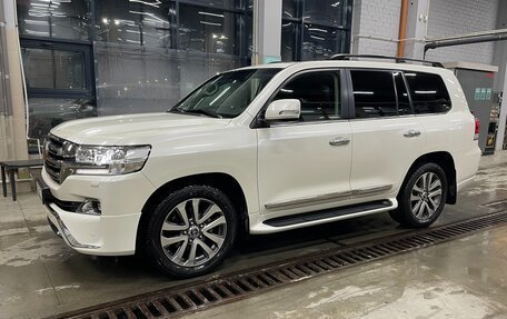 Toyota Land Cruiser 200, 2016 год, 6 700 000 рублей, 3 фотография