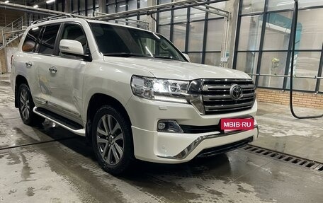 Toyota Land Cruiser 200, 2016 год, 6 700 000 рублей, 8 фотография