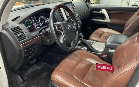 Toyota Land Cruiser 200, 2016 год, 6 700 000 рублей, 10 фотография