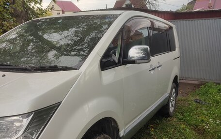 Mitsubishi Delica D:5 I, 2009 год, 750 000 рублей, 22 фотография