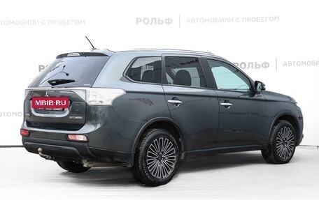 Mitsubishi Outlander III рестайлинг 3, 2014 год, 1 738 000 рублей, 5 фотография