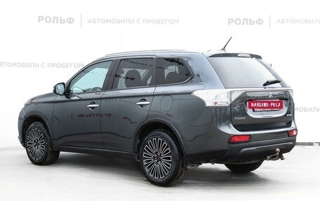 Mitsubishi Outlander III рестайлинг 3, 2014 год, 1 738 000 рублей, 7 фотография