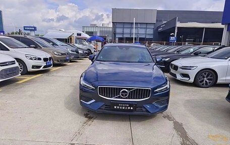 Volvo S60 III, 2020 год, 2 600 000 рублей, 2 фотография