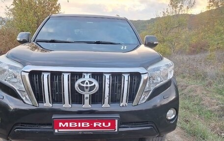 Toyota Land Cruiser Prado 150 рестайлинг 2, 2015 год, 3 950 000 рублей, 6 фотография