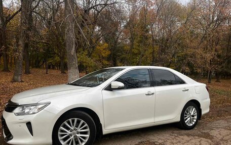 Toyota Camry, 2015 год, 2 100 000 рублей, 2 фотография