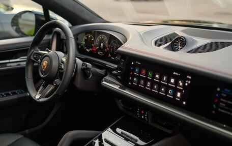 Porsche Cayenne III, 2024 год, 28 900 000 рублей, 19 фотография