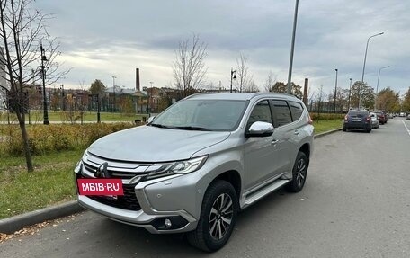 Mitsubishi Pajero Sport III рестайлинг, 2018 год, 3 550 000 рублей, 4 фотография