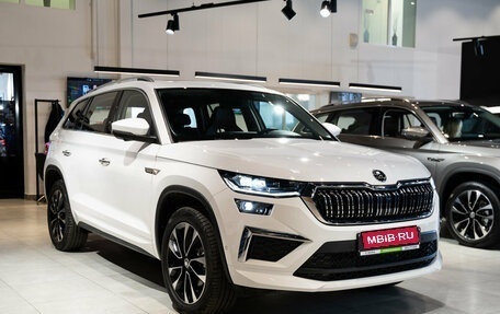 Skoda Kodiaq I, 2023 год, 4 800 000 рублей, 3 фотография