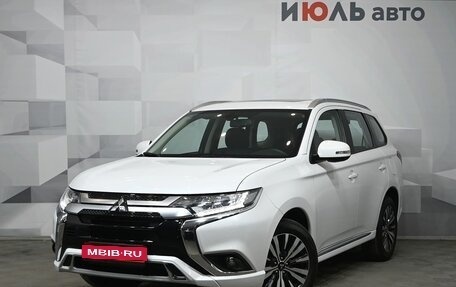 Mitsubishi Outlander III рестайлинг 3, 2022 год, 3 390 000 рублей, 1 фотография