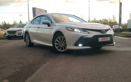 Toyota Camry, 2021 год, 3 550 000 рублей, 12 фотография