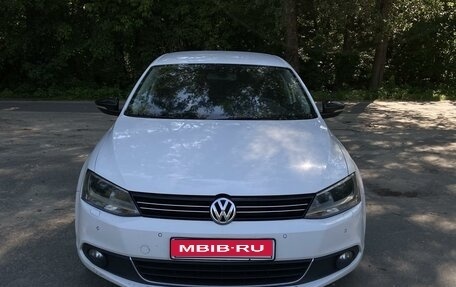 Volkswagen Jetta VI, 2013 год, 1 200 000 рублей, 1 фотография