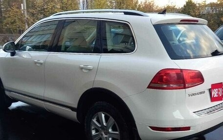 Volkswagen Touareg III, 2011 год, 2 740 000 рублей, 4 фотография