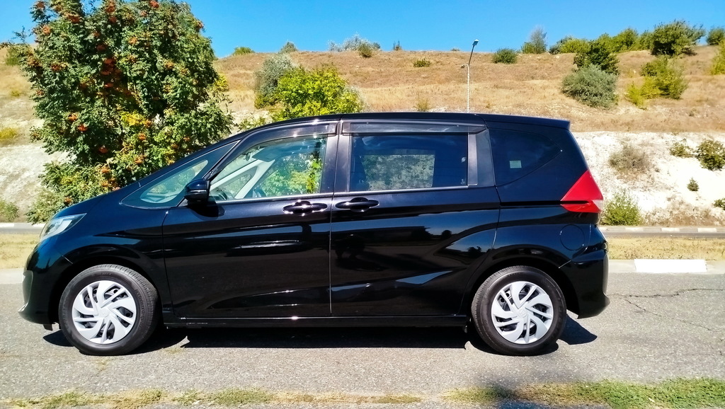 Honda Freed II, 2017 год, 1 850 000 рублей, 6 фотография