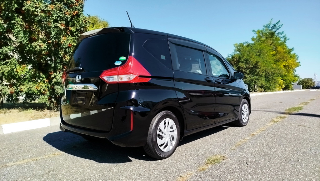 Honda Freed II, 2017 год, 1 850 000 рублей, 3 фотография