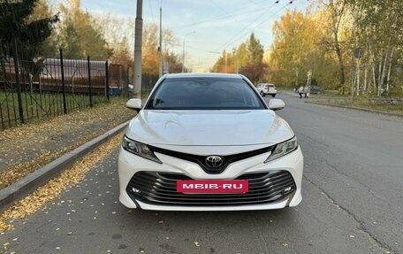 Toyota Camry, 2018 год, 3 170 000 рублей, 2 фотография