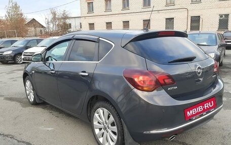 Opel Astra J, 2013 год, 1 050 000 рублей, 6 фотография