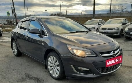 Opel Astra J, 2013 год, 1 050 000 рублей, 3 фотография