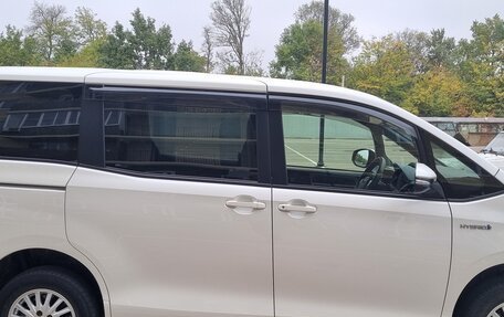 Toyota Noah III, 2014 год, 1 650 000 рублей, 5 фотография