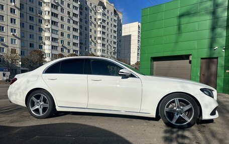 Mercedes-Benz E-Класс, 2018 год, 3 650 000 рублей, 4 фотография