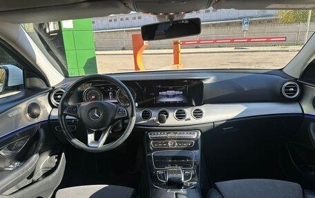 Mercedes-Benz E-Класс, 2018 год, 3 650 000 рублей, 13 фотография