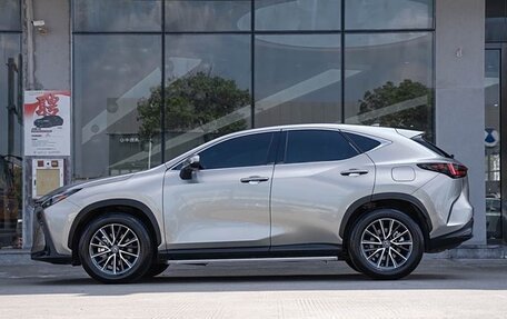 Lexus NX, 2022 год, 4 518 000 рублей, 5 фотография