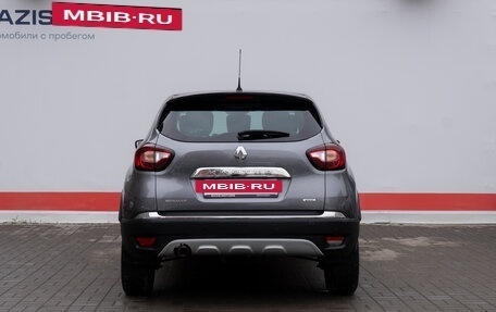 Renault Kaptur I рестайлинг, 2017 год, 1 715 000 рублей, 6 фотография