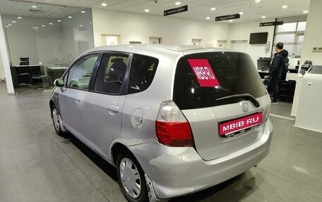 Honda Fit III, 2006 год, 399 000 рублей, 7 фотография