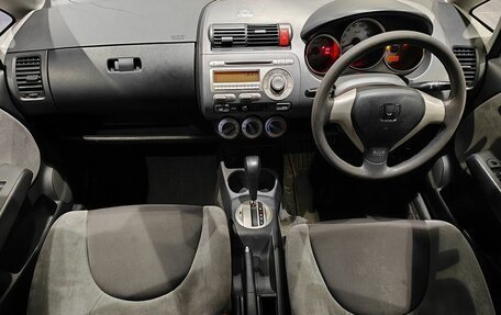 Honda Fit III, 2006 год, 399 000 рублей, 10 фотография